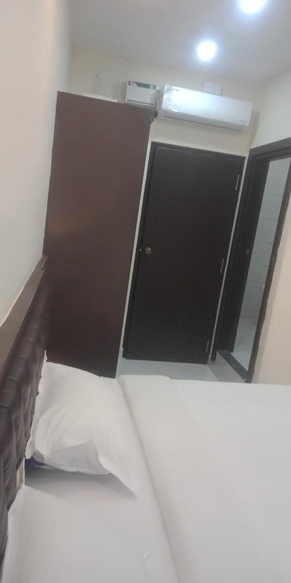 M G Residency Hotel Chikmagalūr Zewnętrze zdjęcie