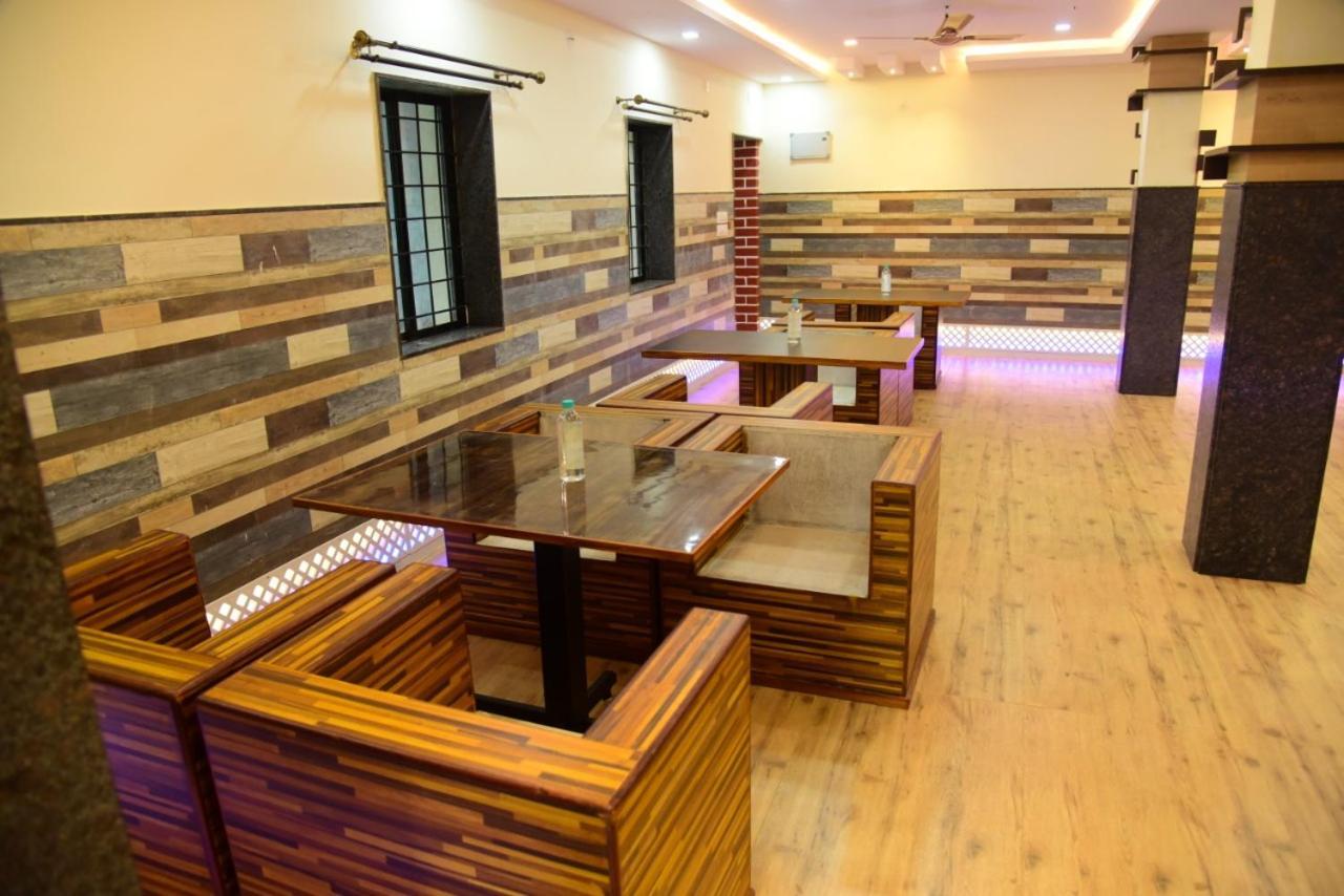 M G Residency Hotel Chikmagalūr Zewnętrze zdjęcie