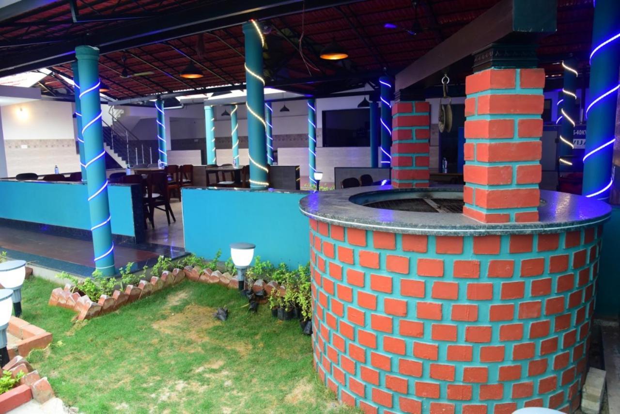 M G Residency Hotel Chikmagalūr Zewnętrze zdjęcie