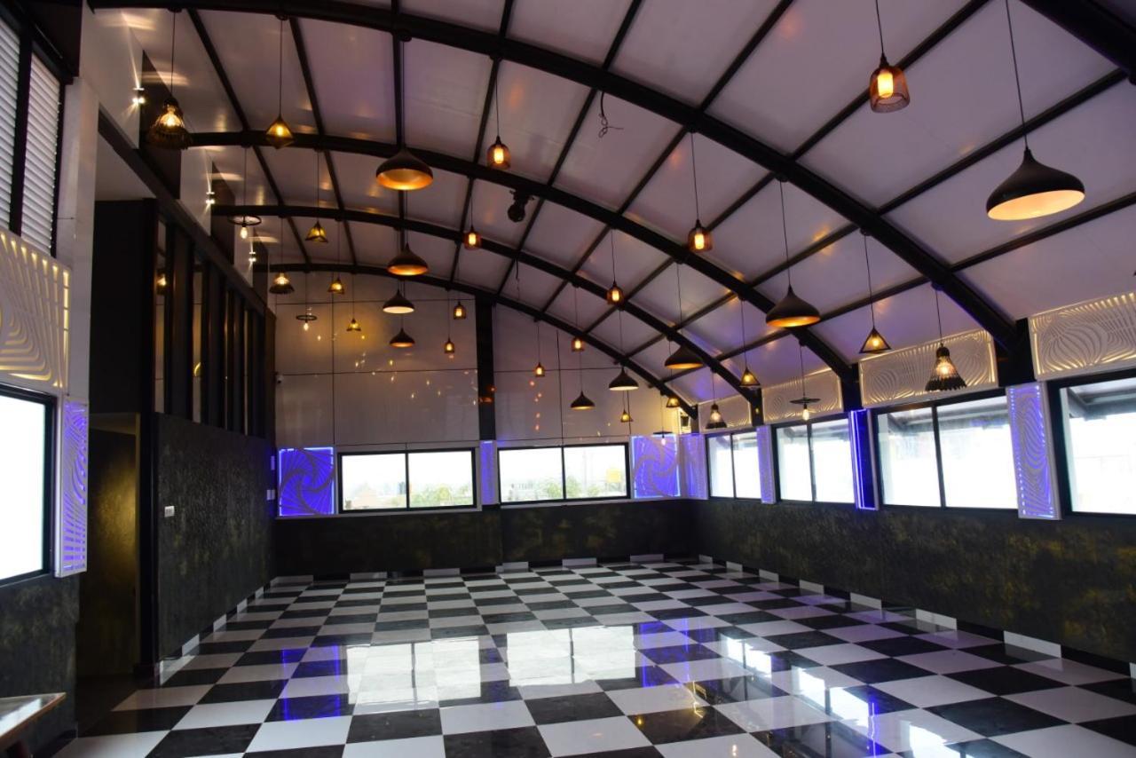 M G Residency Hotel Chikmagalūr Zewnętrze zdjęcie