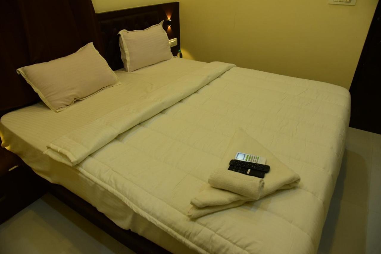 M G Residency Hotel Chikmagalūr Zewnętrze zdjęcie