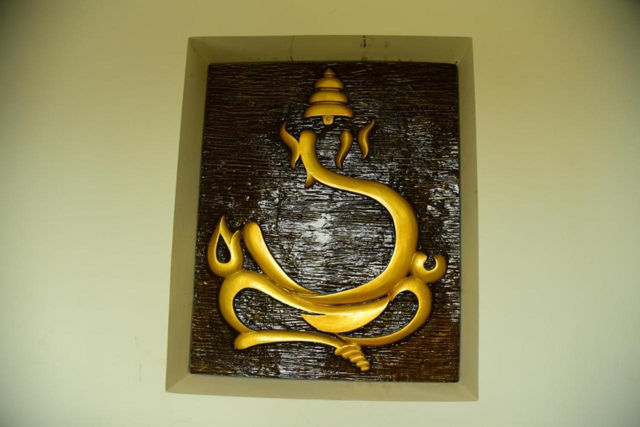 M G Residency Hotel Chikmagalūr Zewnętrze zdjęcie