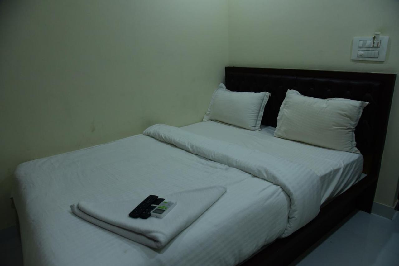 M G Residency Hotel Chikmagalūr Zewnętrze zdjęcie